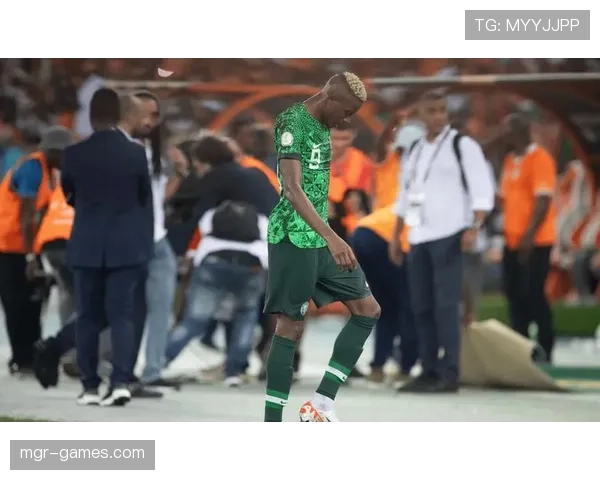 奥斯梅恩师从非洲传奇，蓄势待发剑指国际舞台新辉煌