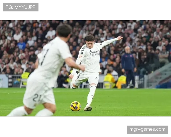 巴尔韦德2025赛季表现抢眼,成球队冲击冠军关键先生 巴尔韦德2025赛季表现抢眼,成球队冲击冠军关键先生