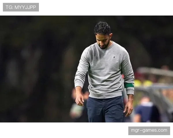 布鲁诺闪耀中场，率曼联连奏凯歌