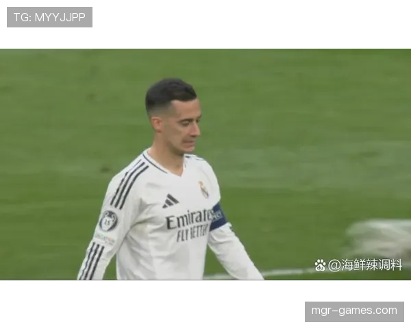 奥布拉克单掌神扑再显神勇,延续顶级门将出色状态 奥布拉克单掌神扑再显神勇,延续顶级门将出色状态