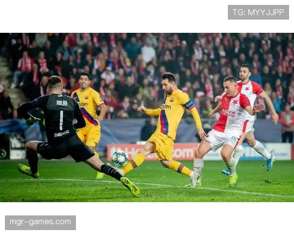 巴萨逼抢体系近期表现稳健,高位压迫战术持续提升球队防守效率 巴萨逼抢体系近期表现稳健,高位压迫战术持续提升球队防守效率