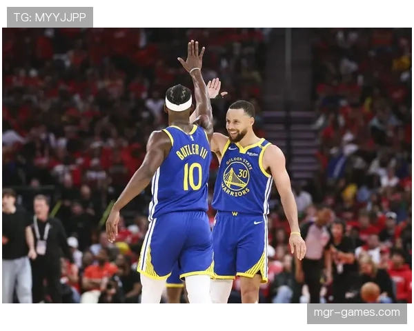 库里三分命中率提升显著 拉开球队得分空间助勇士取胜